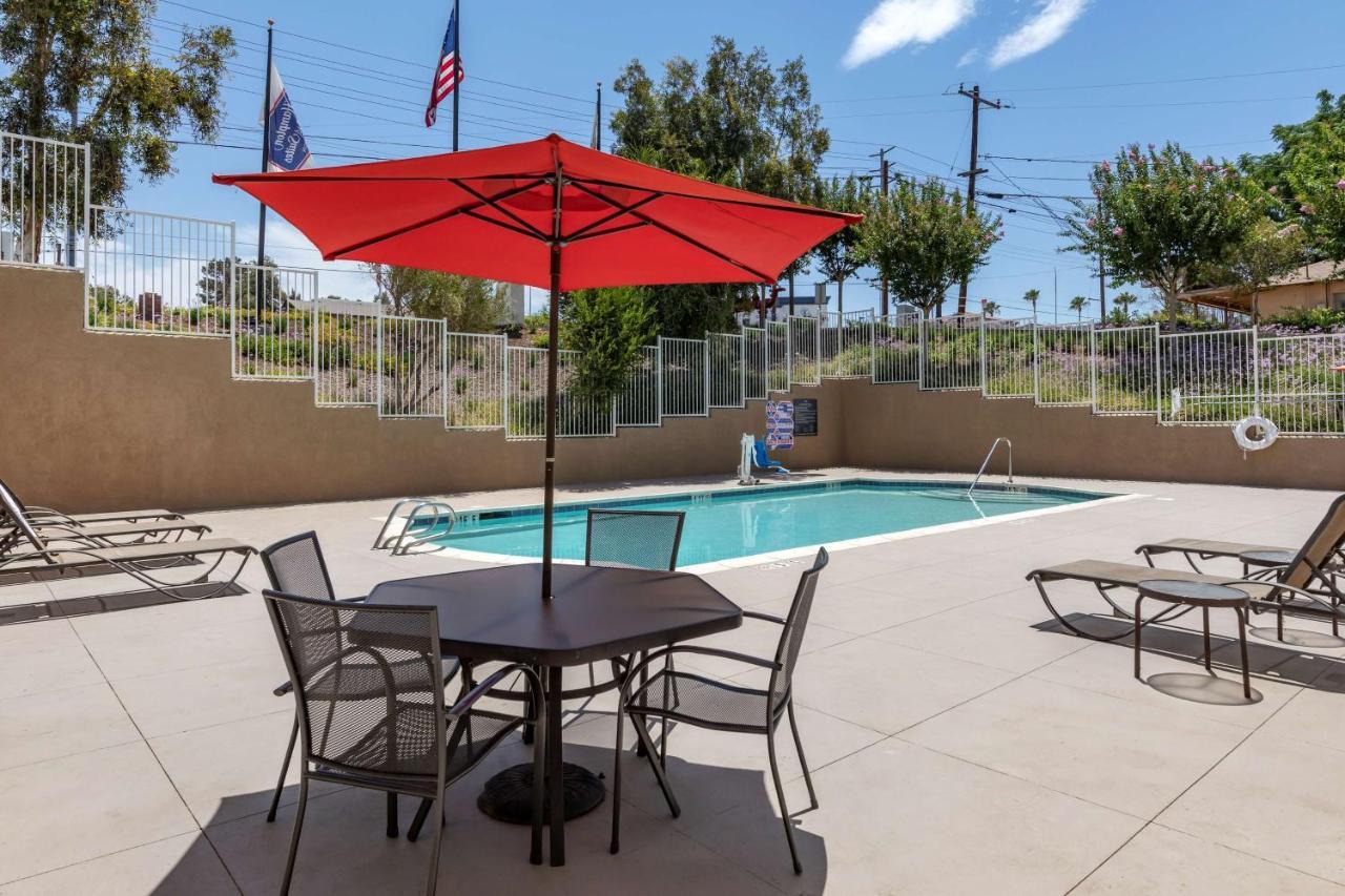 Hampton Inn Norco/Corona Luaran gambar