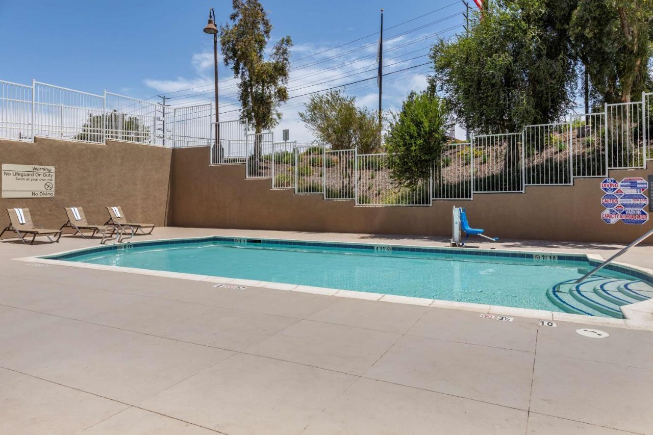 Hampton Inn Norco/Corona Luaran gambar